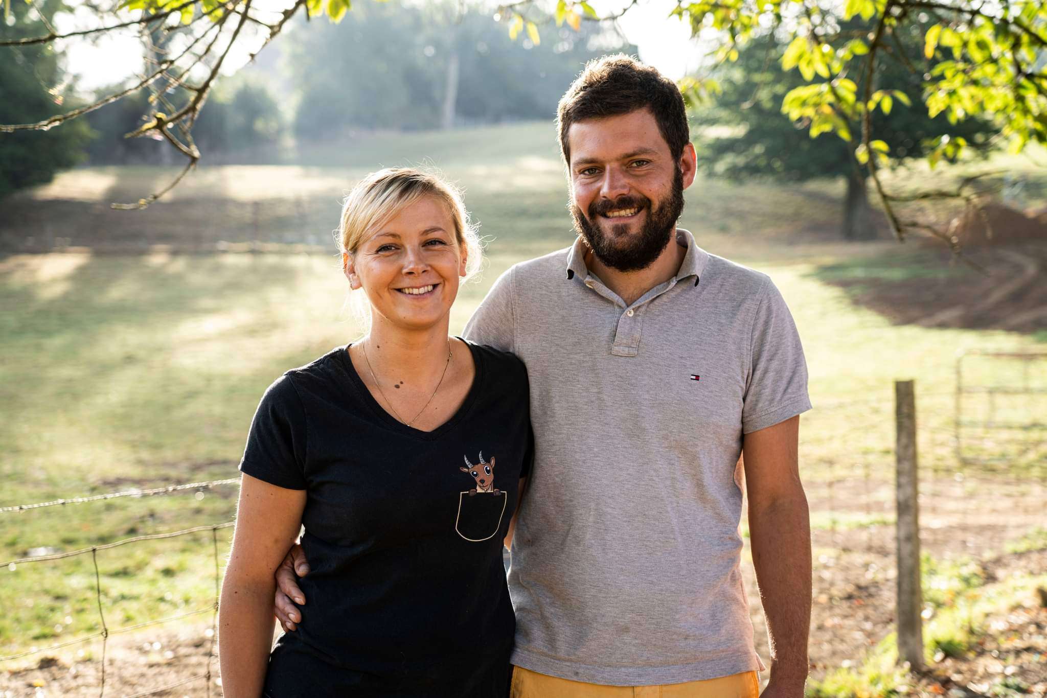 propriétaires chèvrerie la ferme du val vermand